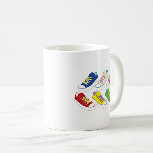 Zeichnende Turnschuhe, bunte laufende Schuhe Kaffeetasse (VorderseiteRechts)