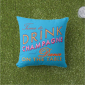 Zeit, Champagner zu trinken Blauer Kissen im Freie (Golfball-Marker)