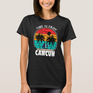 Zeit für den Vacay-Modus, um Cancun Retro zu genie T-Shirt