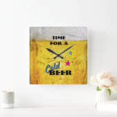 Zeit für eine kalte Biermauer Quadratische Wanduhr (Zuhause)
