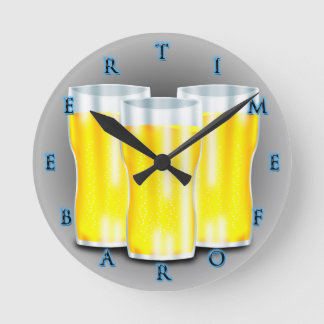 Zeit für eine Uhr der Bier Dark Edition