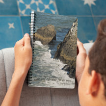 Zeit und Gezeitenkreuz Zitat Rocky Coastline