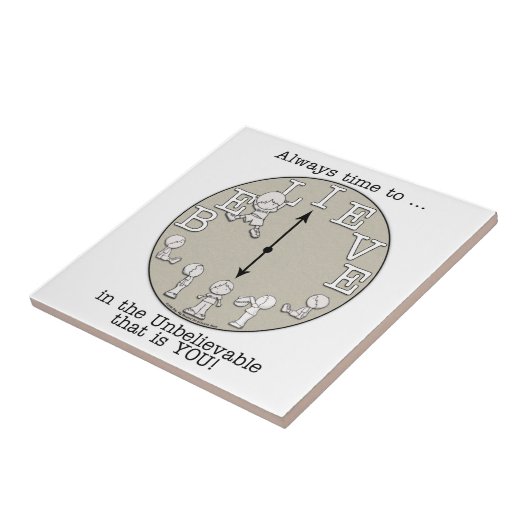 Zeit, zu glauben - Kleiner Junge und Uhr Fliese (Seite)