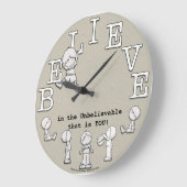 Zeit zum Glauben-Kleinen Jungen und zur Uhr (Winkel)