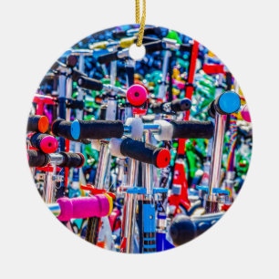 Zeit zum Kauf eines Scooters Keramikornament