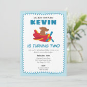 Zeitfliegen Hundeluftflugzeug-Kindergeburtstag Par Einladung (Stehend Vorderseite)