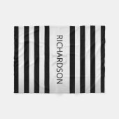 Zeitgemäße Imitate Silver Ombre Stripes & Black Fleecedecke (Vorderseite (Horizontal))