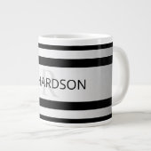 Zeitgemäße Imitate Silver Ombre Stripes & Black Jumbo-Tasse (Vorderseite Rechts)
