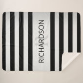 Zeitgemäße Imitate Silver Ombre Stripes & Black Sherpadecke (Vorderseite (Horizontal))