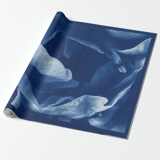 Zeitgenössische blauflorale Cyanotypfotografie Geschenkpapier (Ungerollt)