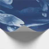 Zeitgenössische blauflorale Cyanotypfotografie Geschenkpapier (Ecke)