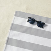 Zeitgenössische Imitate Silver Ombre Streifen & Gr Strandtuch (Beispiel)