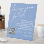 Zeitgenössischer Flitterwochen-Fonds QR-Code Periw Sockelschild (In Situ)