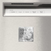 Zeitgenössisches B/W-Foto Monogramm Rette unser Da Magnet (In Situ (Geschirrspüler))