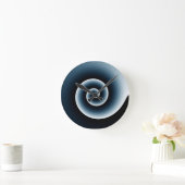 Zeitgenössisches Blue Stylish Twirl Muster Runde Wanduhr (Zuhause)