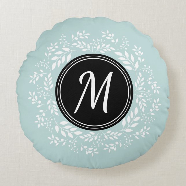 Zeitgenössisches hellblaues Blumenmuster Monogramm Rundes Kissen (Vorderseite)