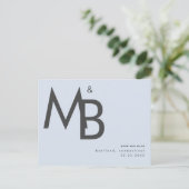 Zeitgenössisches Monogramm Dusty Blue Save the Dat Postkarte (Stehend Vorderseite)