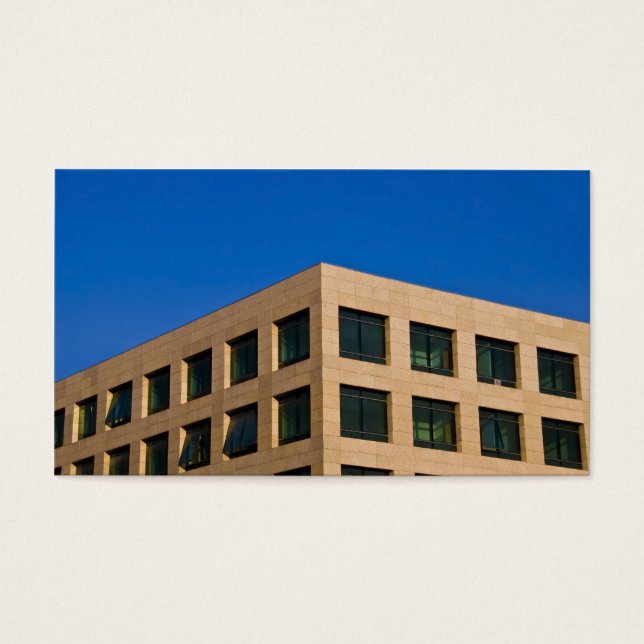 zeitgenössisches Office-Gebäude (Vorderseite)