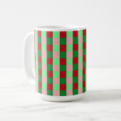 Zeitgenössisches Weihnachts-Schachbrettmuster Kaffeetasse (Vorderseite Links)
