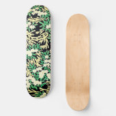 Zeitlose Eleganz: Waldbilder Vintag Skateboard (Vorderseite)