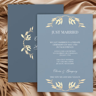 Zeitlose Florale Symphonie in Blau Just Married Einladung