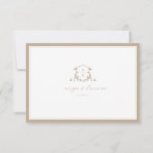 Zeitlose Reben Beige Monogram Wedding Wappen RSVP Karte (Rückseite)