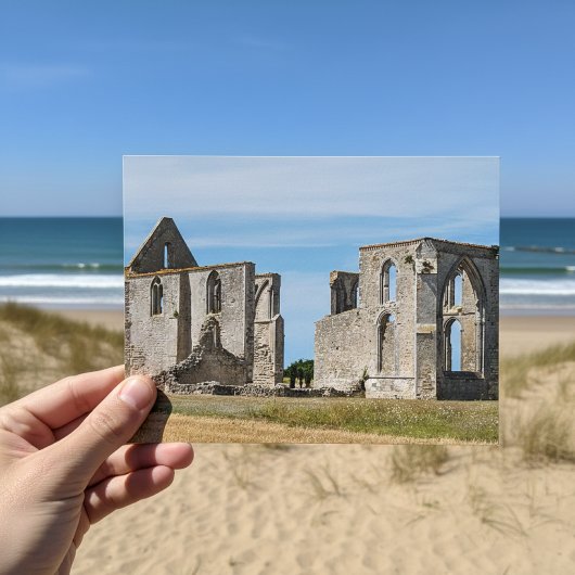 Zeitlose Schönheit: Abbey Notre-Dame de Ré Postcar Postkarte
