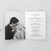 Zeitlose Schwarz-Weiß-Monogramm Moderne Hochzeit Einladung (Innenseite)