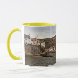 Zeitloser Charme des Hafens von Staithes Tasse