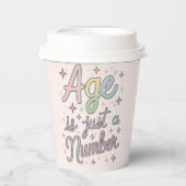 Zeitloser Geburtstagsschrei Pappbecher (Vorderseite)