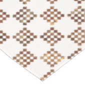 Zeitloses braun-beiges Karomuster Tischdecke (Schrägansicht)