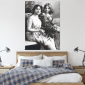 Zeitloses Portrait von Mutter und Tochter Leinwanddruck (Insitu (Schlafzimmer))