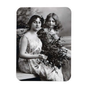 Zeitloses Portrait von Mutter und Tochter Magnet