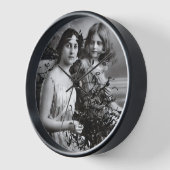 Zeitloses Portrait von Mutter und Tochter Uhr (Winkel)