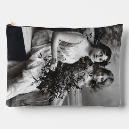 Zeitloses Portrait von Mutter und Tochter Zubehörtasche