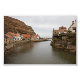 Zeitloses Staithes: Wo der Beck auf das Meer triff Fotodruck