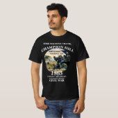 ZEITMASCHINE REISEVERLAUF DER CHAMPION HILL T-Shirt (Vorne ganz)