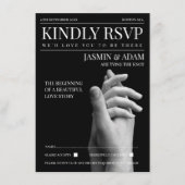 Zeitschrift Dark Mode Newspaper Foto Hochzeit RSVP Begleitkarte (Vorderseite)