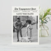 Zeitung Einzigartiges Foto Save the Date Hochzeit Einladung (Stehend Vorderseite)