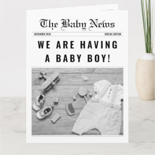 Zeitung Es ist eine Baby-Gender-Offenbarung Karte