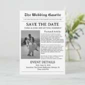 Zeitungs Hochzeit Save The Date (Stehend Vorderseite)