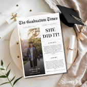 Zeitungsstil er oder sie tat es Abschluss Foto Einladung