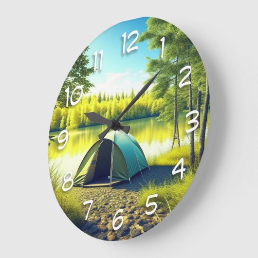 Zelt in einem schönen Wald am See Große Wanduhr (Winkel)