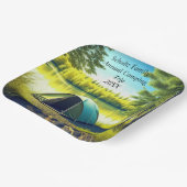 Zelt in einem schönen Wald am See Pappteller (Gewinkelt)