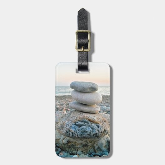 Zen Beach Stones Gepäckanhänger (Vorderseite vertikal)
