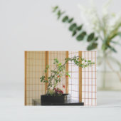 Zen-Blumenanordnung Postkarte (Stehend Vorderseite)