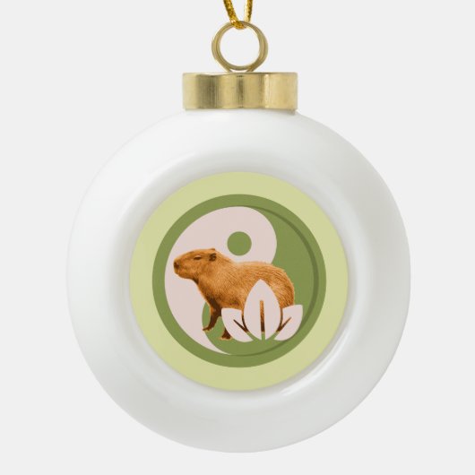 Zen Capybara Yin Yang Keramik Kugel-Ornament (Vorderseite)