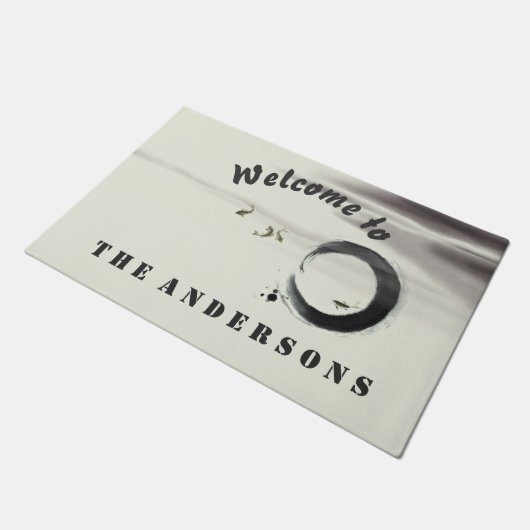 Zen Circle Enso Koi Pinselstriche Custom Willkomme Fußmatte (Schrägansicht)