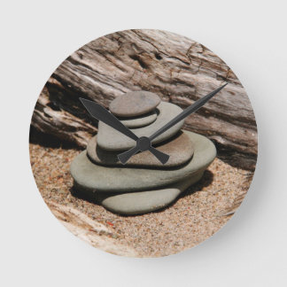 Zen-Felsen Runde Wanduhr
