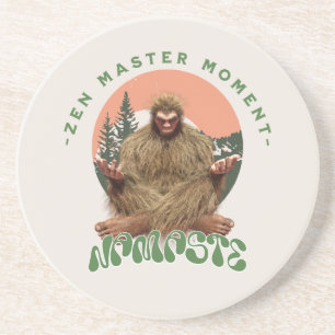 Zen-Meister-Moment Namaste - Bigfoot-Meditation Getränkeuntersetzer